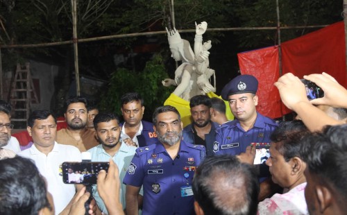 রাঙ্গুনিয়ায় পুলিশ সুপার পরিদর্শন করেছেন প্রতিমা ও পূজামণ্ডপের নিরাপত্তা কার্যক্রম