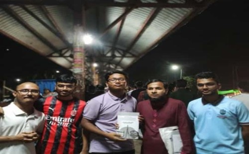 চাকসুতে আলো ছড়াতে চান দৃষ্টিপ্রতিবন্ধী শিক্ষার্থী মো. মিজান মিয়া, পেয়েছেন ছাত্রদলের সমর্থন