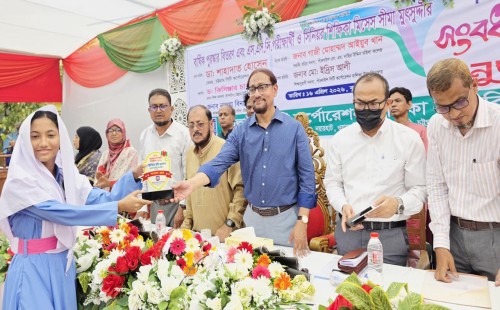 পাঁচলাইশ চসিক বালিকা উচ্চ বিদ্যালয়ের অনুষ্ঠানে মেয়র ডা. শাহাদাত হোসেন