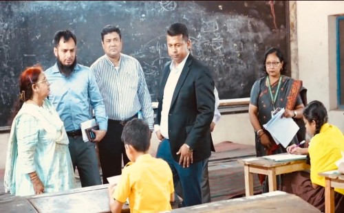 চট্টগ্রামে প্রাথমিক বৃত্তি পরীক্ষা কেন্দ্র পরিদর্শনে জেলা প্রশাসক